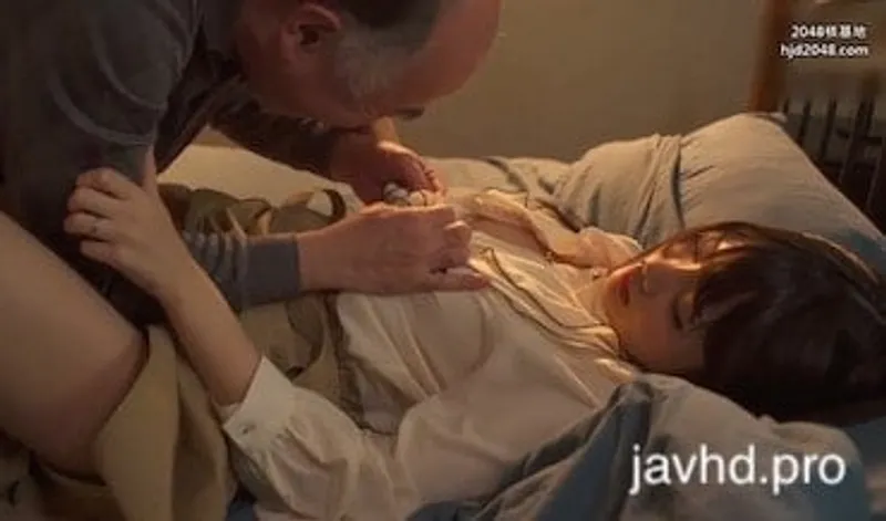 Người chồng đi vắng người vợ bị lão già nhà bên hiếp suzu harumiya